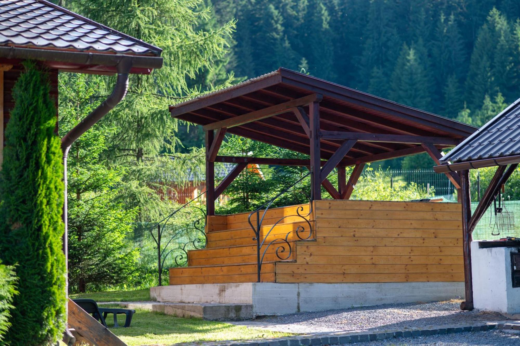 Vivien Vendeghaz Villa Borzont Kültér fotó